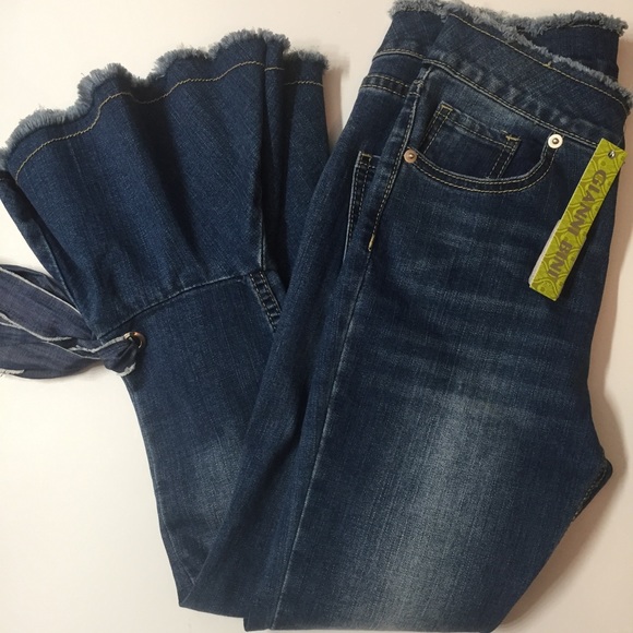 🚫SOLD🚫Gianni Bini Delia Crop Jean - Picture 2 of 8
